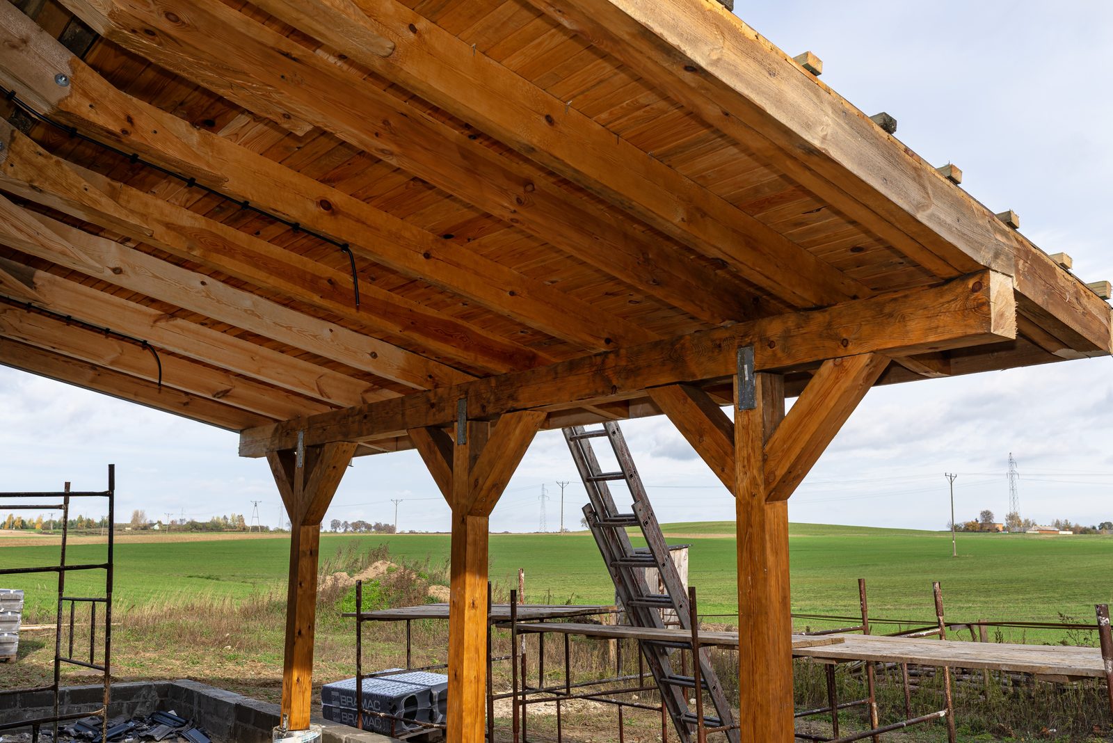 Perma-Columns for Post-Frame Barndominiums: Why Elevate the Post